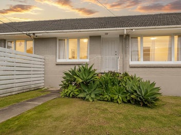 Takapuna Gem Renovated Brick & Tile Near the Beach