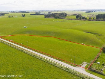 TEAM LEWIS - DESIRABLE COUNTRY BLOCK