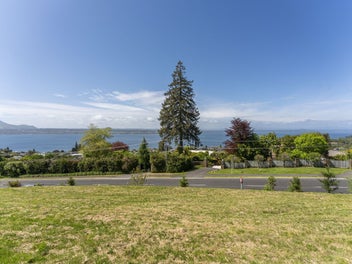 Unrivalled Lake Taupo Views