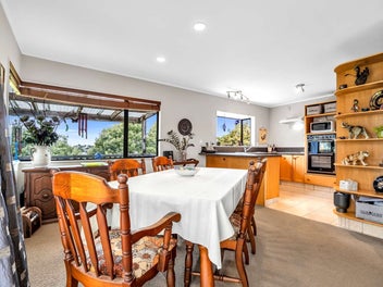 Otumoetai Living - Peaceful & Perfectly Positioned