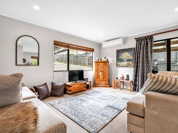 Rare Ridge Street Find - Private, Sunny & Spacious