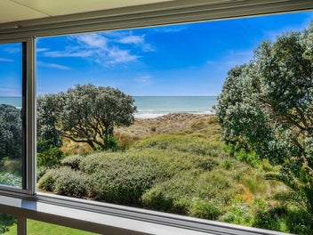 Your Beachfront Canvas