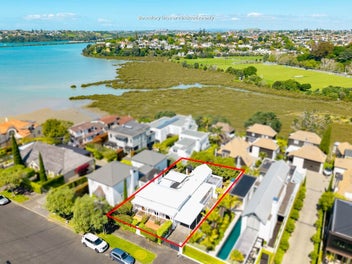 French Country Villa in Parnell - C'est Bon