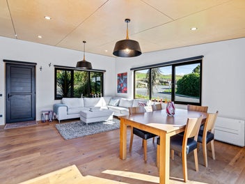 WHERE SMART DESIGN MEETS COASTAL LIVING