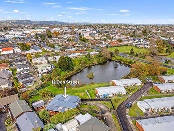 Villa with a View, Space & Style!!!