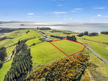 Peaceful 2-Acre Coastal Haven