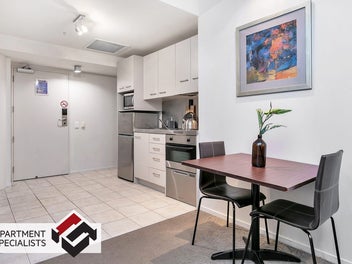 Urban Elegance Steps from the Heart of Auckland