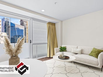 Parkside Calm. City Pulse. Your Perfect Balance.
