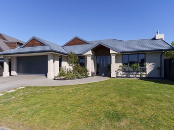 Spacious Family Home with Modern Living