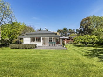 A LIFESTYLE FOR ALL SEASONS AND REASONS - BERKELEY