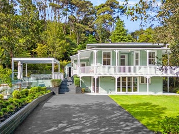 Villa Homestead in Native Bush Sanctuary