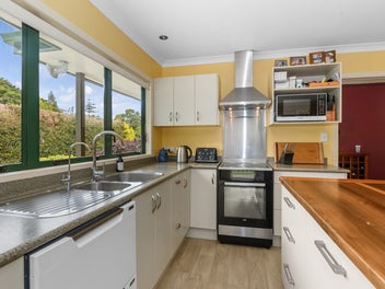 Space & Privacy But Still Close to Town!