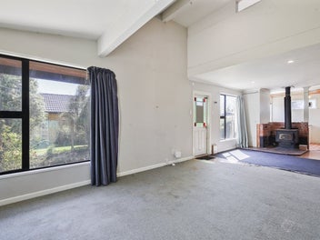 * UNDER OFFER * Character, Privacy, and Potential