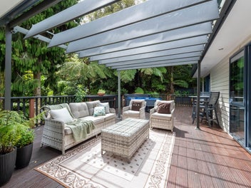 Beautiful home in a beautiful setting