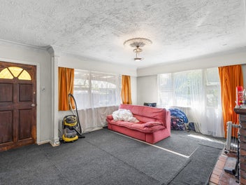 Ugly Beauty - As Is Gem in Russley