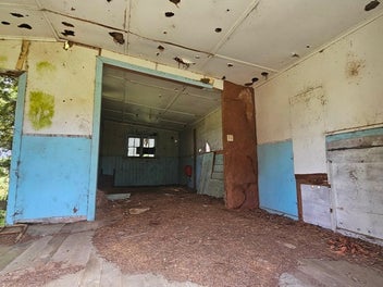 COUNTRY LIFESTYLE - Priced to sell