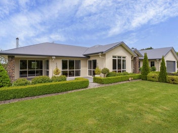 Lifestyle Living in the Country