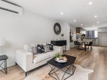 Freehold Comfort Meets Prime Location