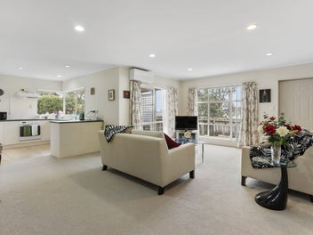 Spacious and Freehold! - Deceased Estate