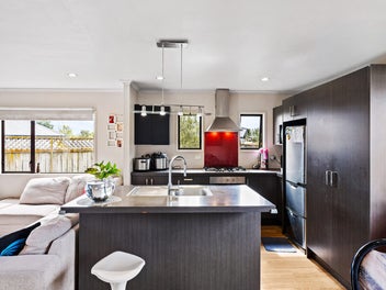 Taradale - Walk to Schools & Parks