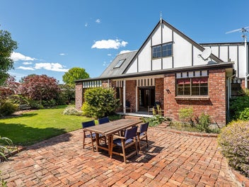 Space, Charm & Endless Potential