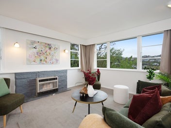 Elevated family haven in sought-after Newlands