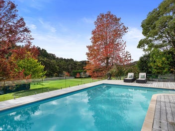 TWO DWELLINGS - SPECTACULAR SETTING