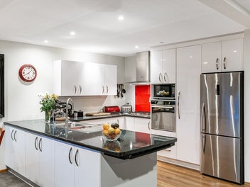 Views You'll Love Coming Home To - Tender