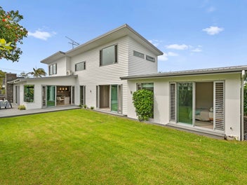 Sold Under the Hammer for $3,900,000