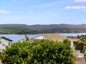 Family Haven with Panoramic Inlet Views