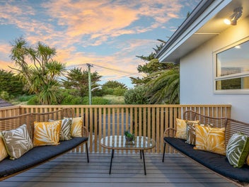 Rare beachside beauty!