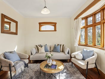 CUTE CHARACTER HOME IN A PRIME LOCATION