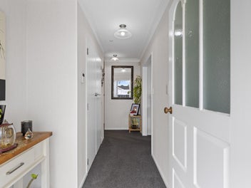 Immaculate living just steps from town