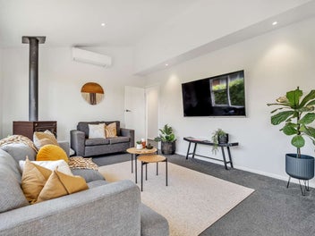 Character, Sunshine & Location!