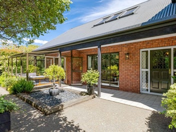 BRILLIANT BURNSIDE BUYING