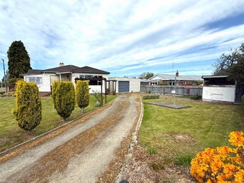 A Home To Be Proud Of - Be In Quick!