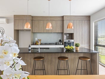 Style, single level & great location !