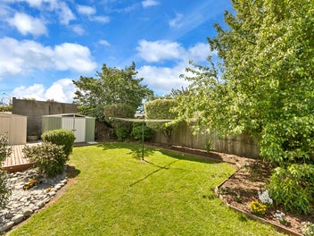 Freehold Family Home!!!