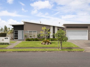 A Statement of Style in Quiet Cul-de Sac