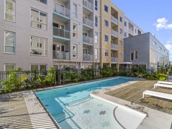 Cheapest in the complex- New Price $449K!