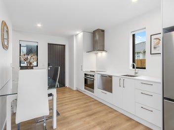 Selling Below the RV! Leafy Locale-Freehold Title