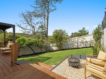 FINAL Weekend to View!