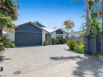 Luxury G.J. Gardner Home in 'Manly on the Flat'