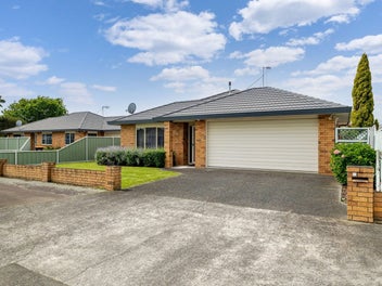 CITY LIVING MADE EASY!