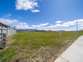 Centrally Located, 1008m2, Triple Opportunity