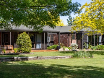 A lifestyle opportunity not to be missed!