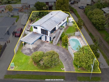 Invest or Build - Rare Sunnyhills Opportunity!