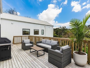 Grand 8-Bedroom Home with Minor Dwelling