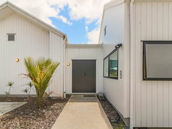 Grand 8-Bedroom Home with Minor Dwelling