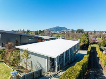 Prime location and Air B&B opportunity